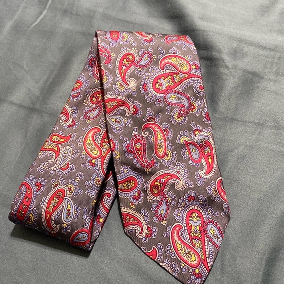 Brooks Brothers Makers All Silk vintage tie - Picture 2 of 4
